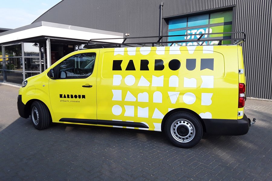 Bedrijfsbus bestickeren? Val op met een herkenbaar ontwerp!